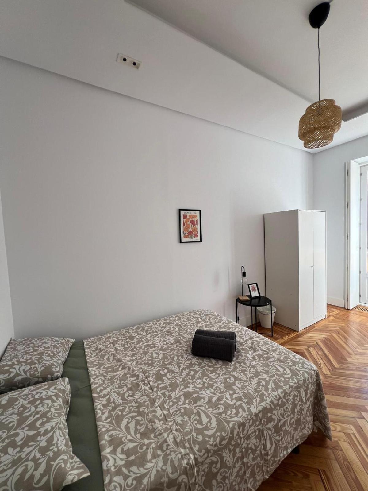Private Rooms In Magdalena Street 马德里 外观 照片