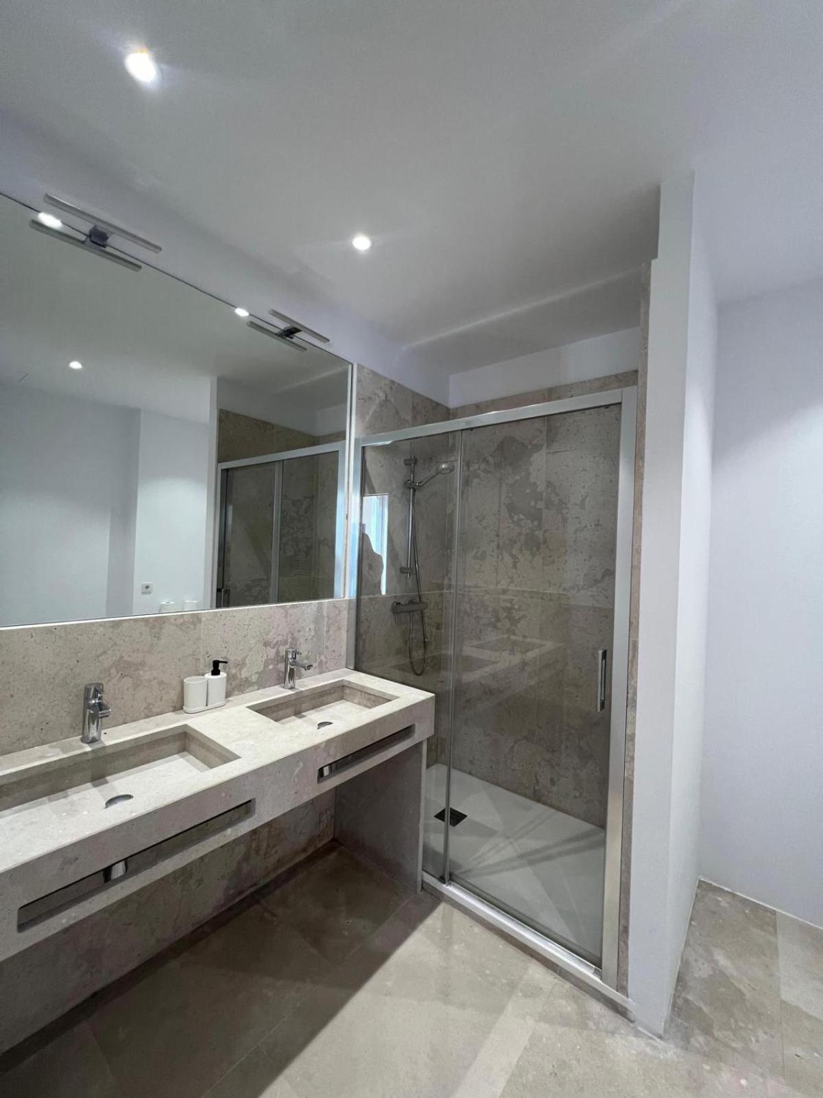 Private Rooms In Magdalena Street 马德里 外观 照片